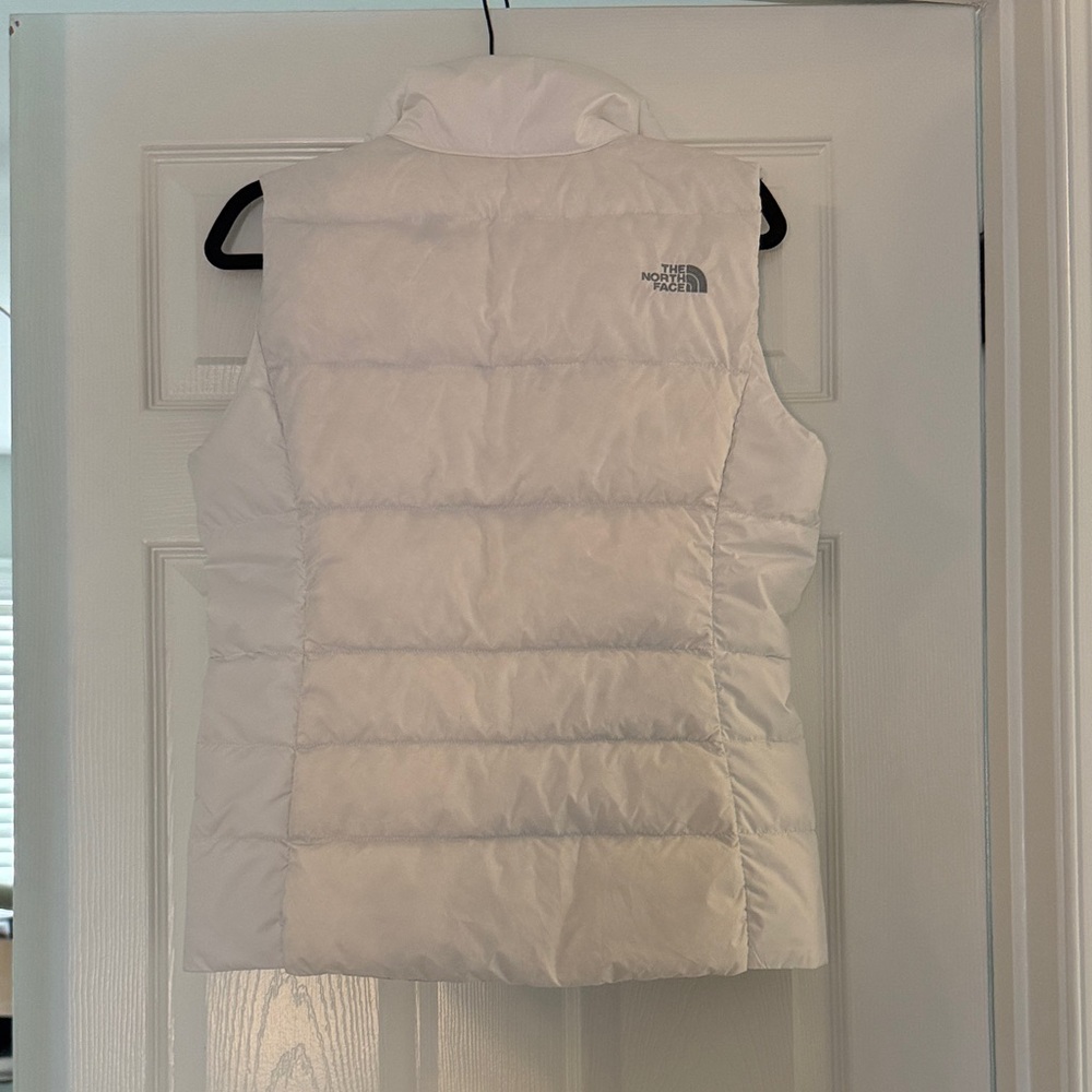 The North Face Women's Light Gray Quilted Vest - Picture 2 of 3